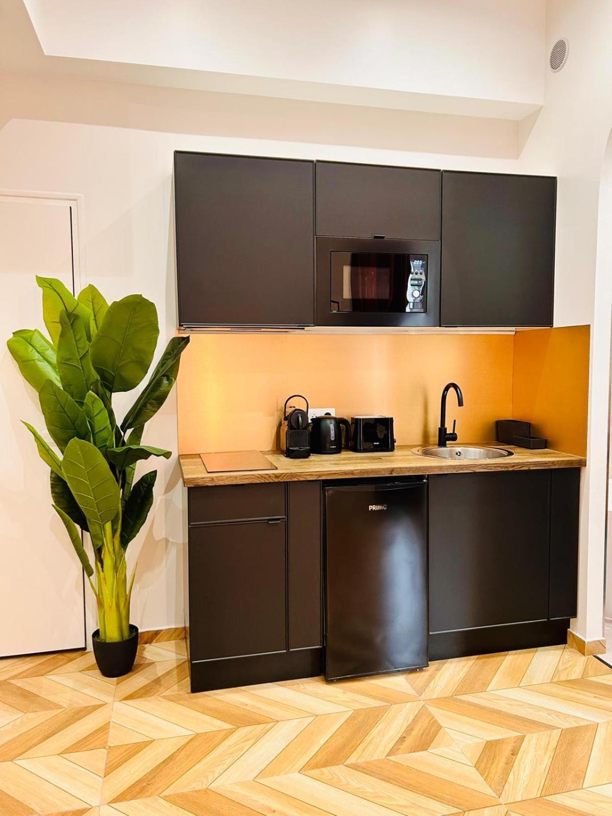 Intimate Escape - Seaside - Bath - Wifi - Ac Apartment Nice